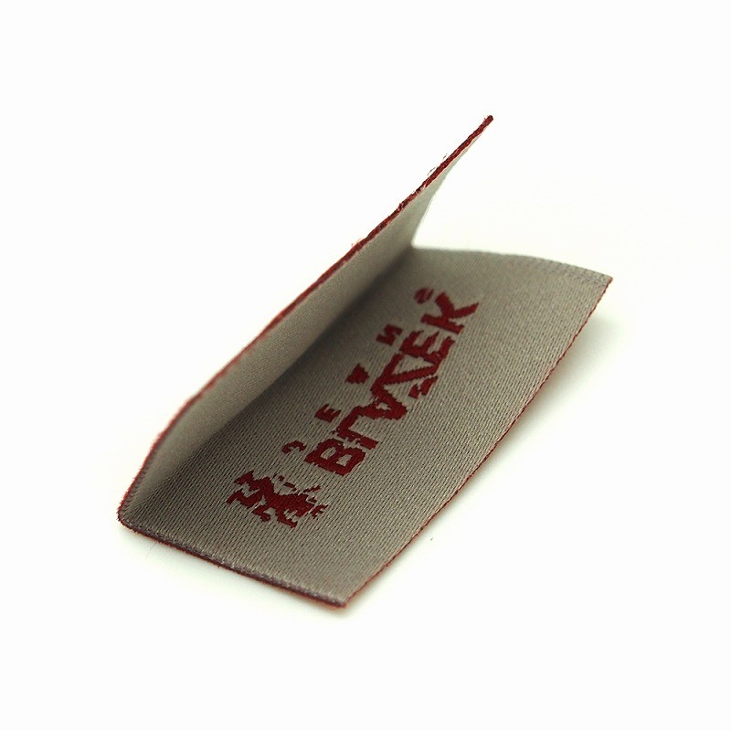 怎么控制織嘜布標的品質？